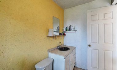 Terreno con Casa en Venta, Col. Selene. Tláhuac, Ciudad de México