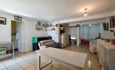 Terreno con Casa en Venta, Col. Selene. Tláhuac, Ciudad de México