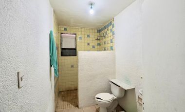 Terreno con Casa en Venta, Col. Selene. Tláhuac, Ciudad de México