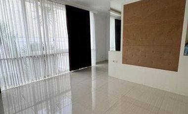 Disewakan Minimalis  Lariz Ville Pakuwon Surabaya Barat