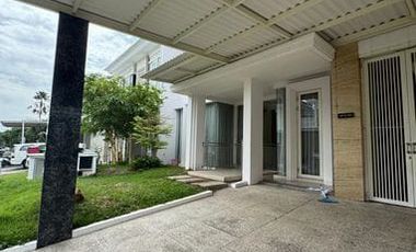 Disewakan Minimalis  Lariz Ville Pakuwon Surabaya Barat