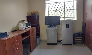 VENTA CASA DE 3 PISOS CHACLACAYO 110.77M2 $130,000 DOLARES