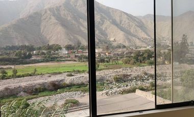 VENTA CASA DE 3 PISOS CHACLACAYO 110.77M2 $130,000 DOLARES