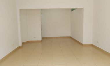 ¡SE ARRIENDA LOCAL COMERCIAL EN EL SECTOR EL PRADO! 🌟