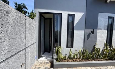 PERMATA TERSEMBUNYI DIJUAL RUMAH VILA VILLA TERBAIK KOTA BATU : GAYA MODERN EROPA, KAPASITAS LEGA, VIEW LUAR BIASA, FASILITAS SERBAGUNA, LOKASI WISATA