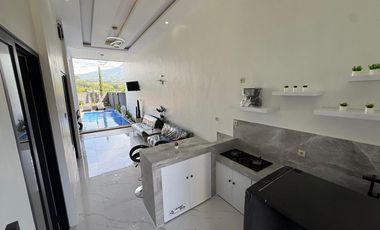 PERMATA TERSEMBUNYI DIJUAL RUMAH VILA VILLA TERBAIK KOTA BATU : GAYA MODERN EROPA, KAPASITAS LEGA, VIEW LUAR BIASA, FASILITAS SERBAGUNA, LOKASI WISATA