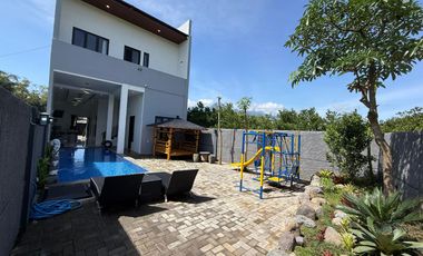 PERMATA TERSEMBUNYI DIJUAL RUMAH VILA VILLA TERBAIK KOTA BATU : GAYA MODERN EROPA, KAPASITAS LEGA, VIEW LUAR BIASA, FASILITAS SERBAGUNA, LOKASI WISATA