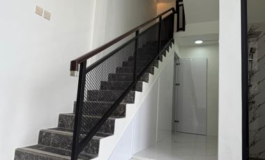 PERMATA TERSEMBUNYI DIJUAL RUMAH VILA VILLA TERBAIK KOTA BATU : GAYA MODERN EROPA, KAPASITAS LEGA, VIEW LUAR BIASA, FASILITAS SERBAGUNA, LOKASI WISATA