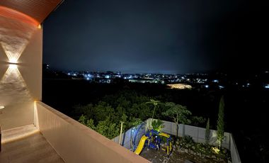 PERMATA TERSEMBUNYI DIJUAL RUMAH VILA VILLA TERBAIK KOTA BATU : GAYA MODERN EROPA, KAPASITAS LEGA, VIEW LUAR BIASA, FASILITAS SERBAGUNA, LOKASI WISATA