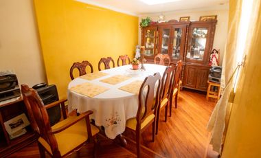 Casa en venta en Ambato | 4 Baños + Gimnasio | La Victoria