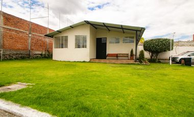 Casa en venta en Ambato | 4 Baños + Gimnasio | La Victoria
