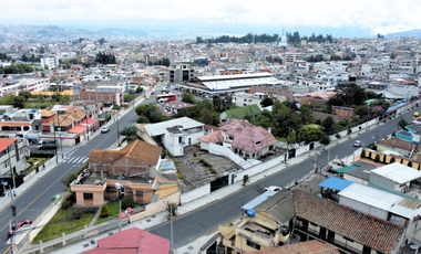 Venta de terreno Ambato /1354 m2 cerca al comando policial