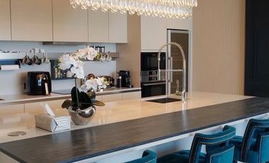 Condo For Sale at Langsuan in Lumphini