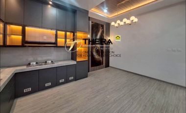 Dijual rumah cantik full renovasi interior di hadap timur di sukajadi