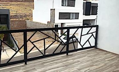 EXCELENTE CASA EN VENTA EN TORRALBA ESTILO CONTEMPORANEO