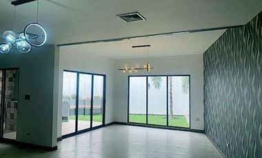 EXCELENTE CASA EN VENTA EN TORRALBA ESTILO CONTEMPORANEO