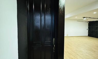 Casa en Venta para Corporativo, Oficina, Notaría!