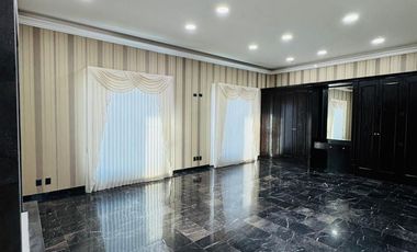 Casa en Venta para Corporativo, Oficina, Notaría!