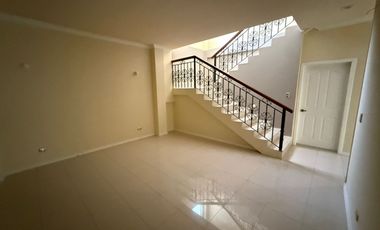 Casa de 600 m² con 5 dormitorios  en venta en Samborondon