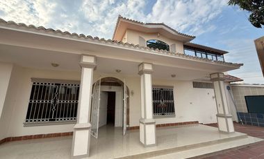 Casa de 600 m² con 5 dormitorios  en venta en Samborondon