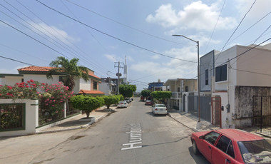 REMATE BANCARIO: Propiedad en Calle Humboldt, Tampico. ¡Cerca de Altama y Ahorro del 50%!