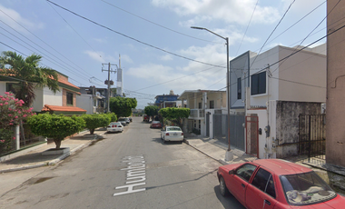 REMATE BANCARIO: Propiedad en Calle Humboldt, Tampico. ¡Cerca de Altama y Ahorro del 50%!
