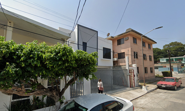 REMATE BANCARIO: Propiedad en Calle Humboldt, Tampico. ¡Cerca de Altama y Ahorro del 50%!