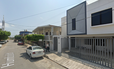 REMATE BANCARIO: Propiedad en Calle Humboldt, Tampico. ¡Cerca de Altama y Ahorro del 50%!