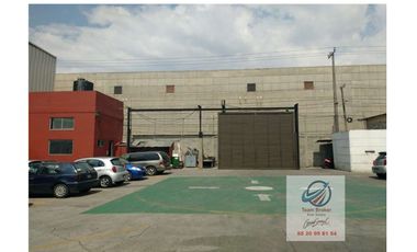 TLALNEPANTLA SOBRE AV. PRINCIPAL EN PARQUE CON SEGURIDAD, 1,988 m2 CON ANDENES