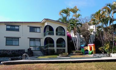 Casa sola en privada