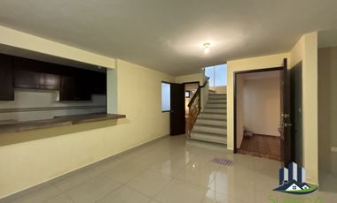 Casa en Renta a dos cuadras de Plaza Monte Magno, sobre el Bulevar Europa