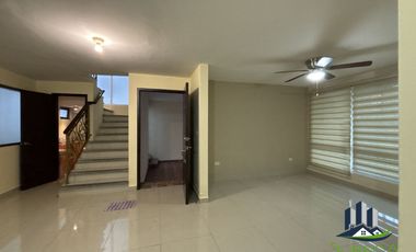 Casa en Renta a dos cuadras de Plaza Monte Magno, sobre el Bulevar Europa