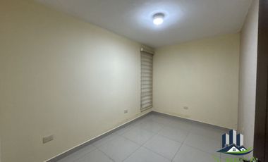 Casa en Renta a dos cuadras de Plaza Monte Magno, sobre el Bulevar Europa