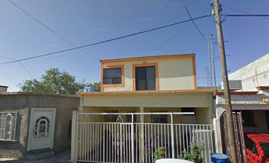Excelente Oportunidad de Inversión !!! Aprovecha y adquiere esta hermosa y amplia Casa en una de las mejores zonas de Oasis Revolución I, Juárez, Chih