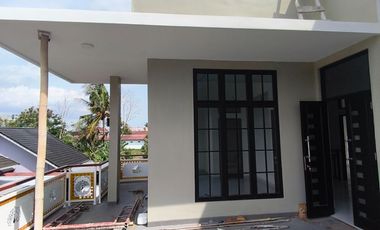 Perumahan Murah Jogja ; Rumah 2 Lantai Kaliurang Dekat UGM ; Carport 2 Mobil