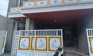 Perumahan Murah Jogja ; Rumah 2 Lantai Kaliurang Dekat UGM ; Carport 2 Mobil