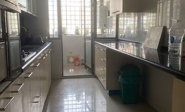 SE VENDE DEPTO EN EDIFICIO AMSTERDAM.