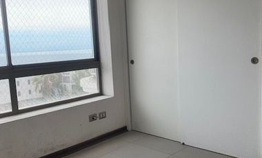 SE VENDE DEPTO EN EDIFICIO AMSTERDAM.