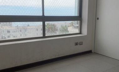 SE VENDE DEPTO EN EDIFICIO AMSTERDAM.