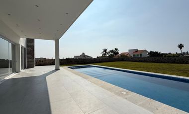 CASA EN VENTA EN FRACCIONAMIENTO LOMAS DE COCOYOC, MORELOS