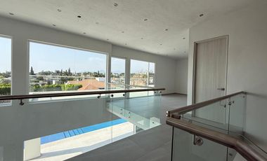 CASA EN VENTA EN FRACCIONAMIENTO LOMAS DE COCOYOC, MORELOS