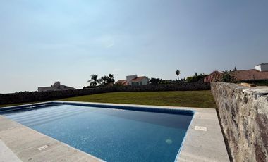 CASA EN VENTA EN FRACCIONAMIENTO LOMAS DE COCOYOC, MORELOS