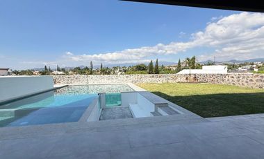 CASA EN VENTA EN FRACCIONAMIENTO LOMAS DE COCOYOC, MORELOS