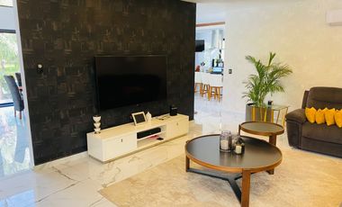 Luxury Home for Sale in Playacar, Playa del Carmen – 854 m² Residence with Rooftop Pool