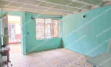 Área alquila casa de dos pisos en el Barrio el Limonar.