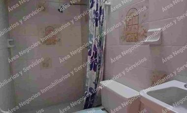 Área alquila casa de dos pisos en el Barrio el Limonar.