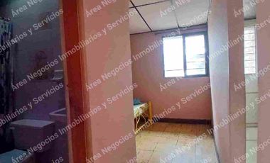 Área alquila casa de dos pisos en el Barrio el Limonar.