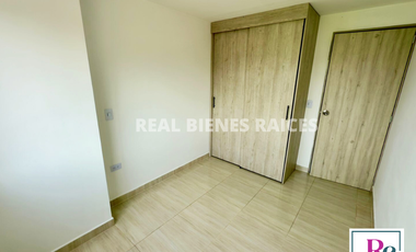 Se vende apartamento en unidad abierta con ascensor