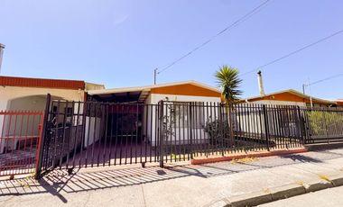 Amplia Casa Villa San Martín · Venta UF 3.347