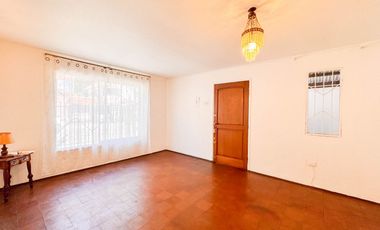 Amplia Casa Villa San Martín · Venta UF 3.347